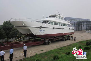 28米级玻璃钢双体游艇在沿海旅游区大受欢迎